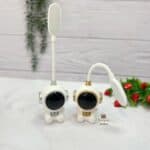 چراغ مطالعه آدم فضایی